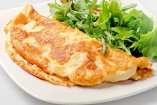 Salade stéphanoise à l’omelette